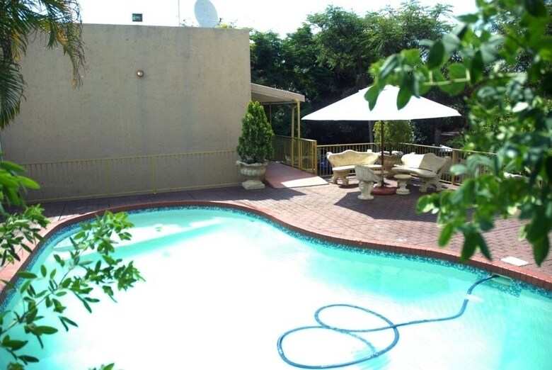 Hotel Purple Olive Guest House
