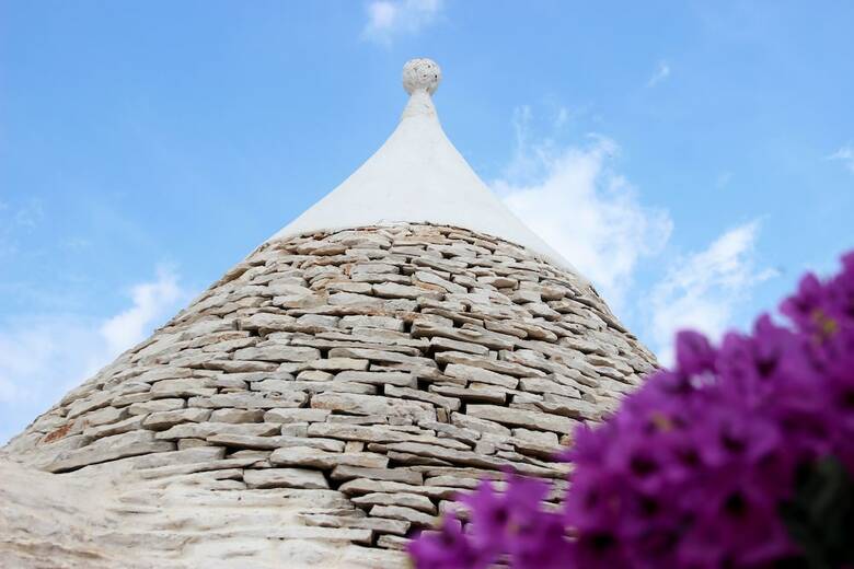 Trullo Madia With Shared Jacuzzi For A Memorable Stay In Nature And Relax