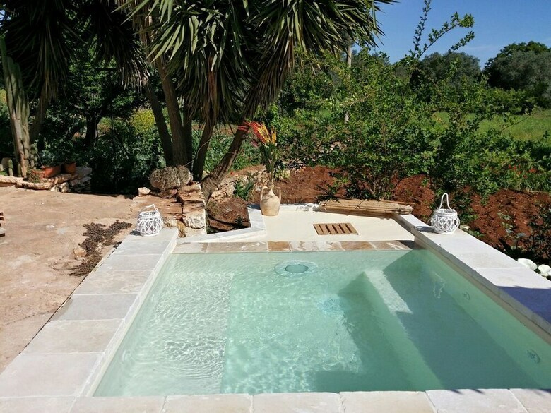 Trullo Madia With Shared Jacuzzi For A Memorable Stay In Nature And Relax