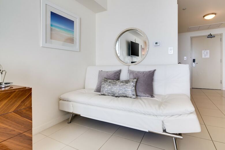 Hotel Ocean Million Dollar View Studio + Balcony #2