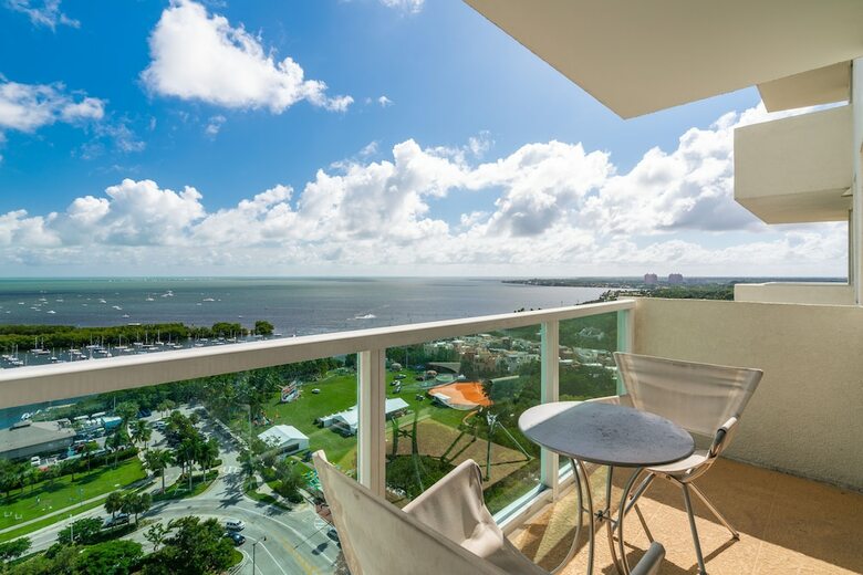 Hotel Ocean Million Dollar View Studio + Balcony #2