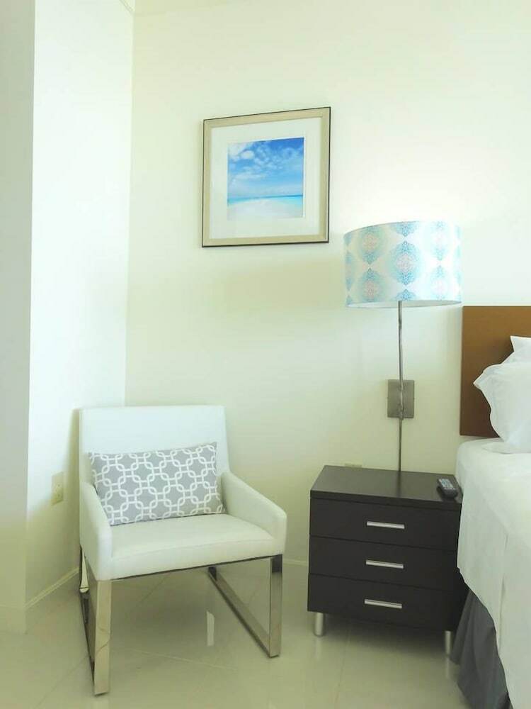 Hotel Ocean Million Dollar View Studio + Balcony #2