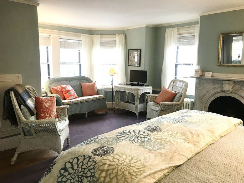 Bed & Breakfast Inn At Bath
