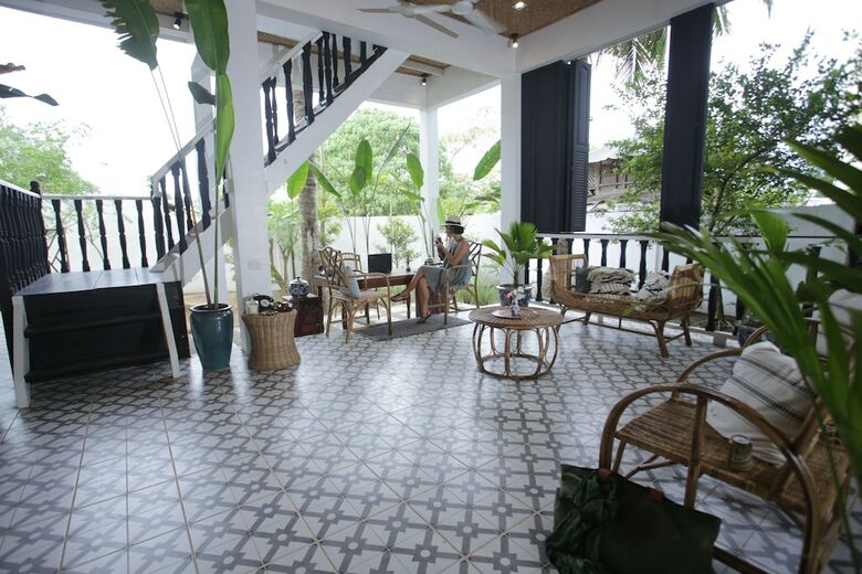 Hotel The Colonial