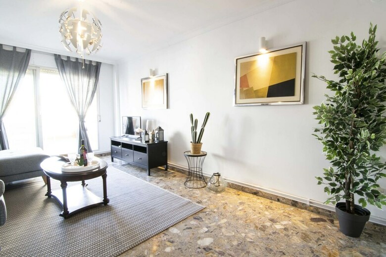 Apartamentos Letmalaga Babel