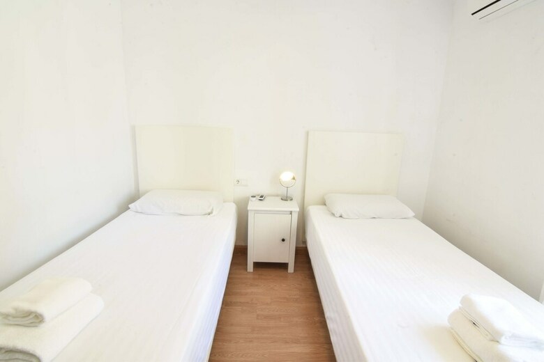 Apartamentos Letmalaga Comedias