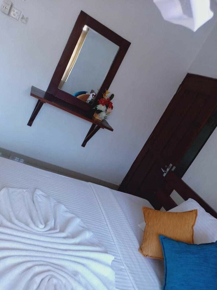 Hotel Diyon Airport Villa