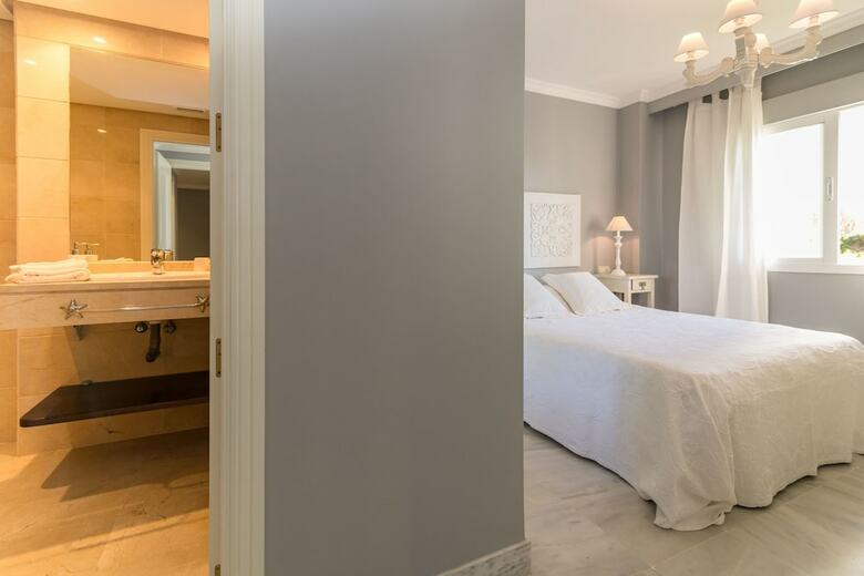 Apartamentos Letmalaga Dama de Noche