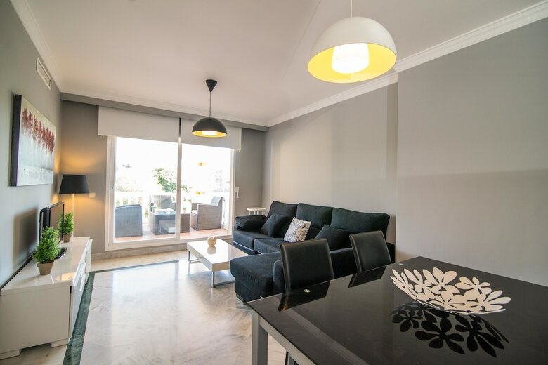 Apartamentos Letmalaga Dama de Noche