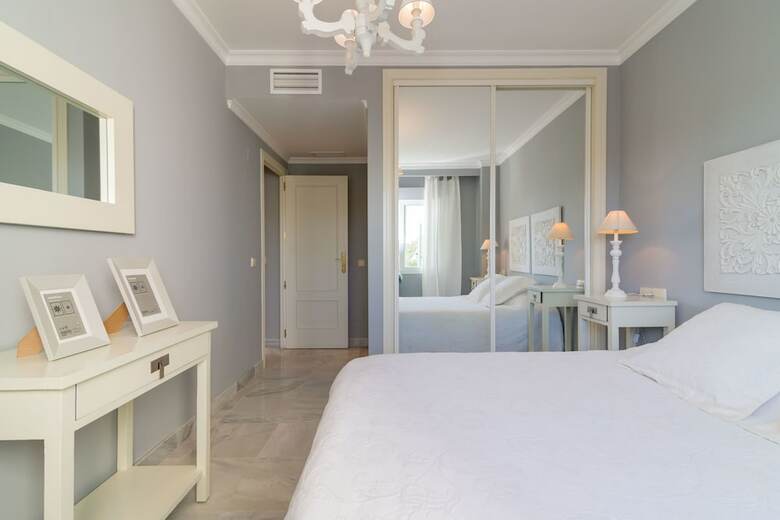 Apartamentos Letmalaga Dama de Noche