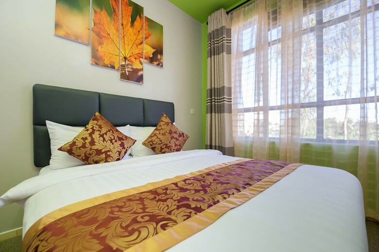 Hotel Maple Inn