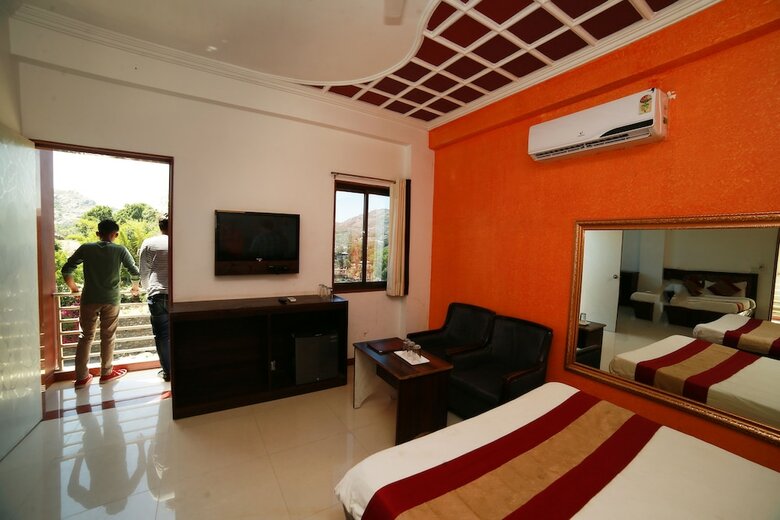 Hotel Abu Grand