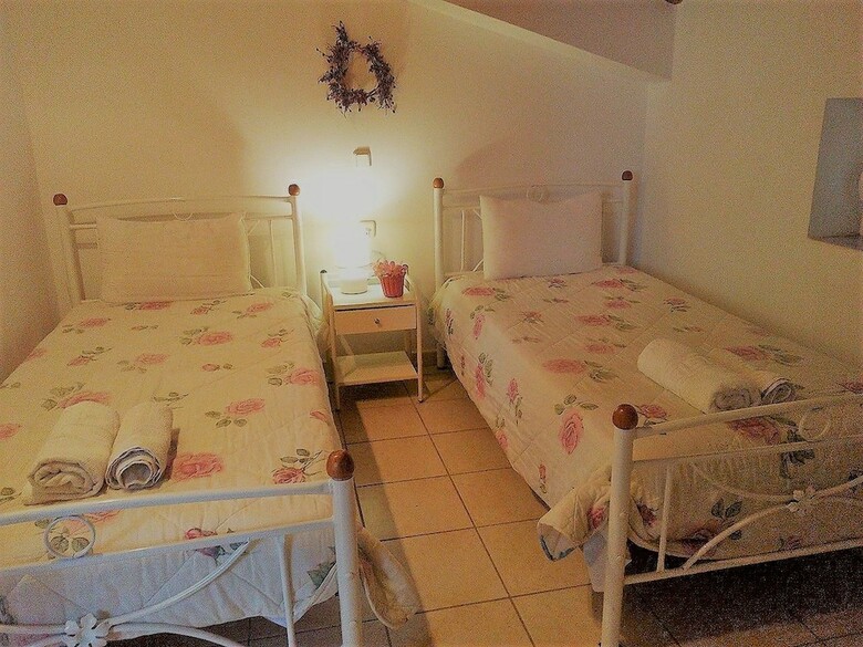 Casa de Blue Studios & Apartments