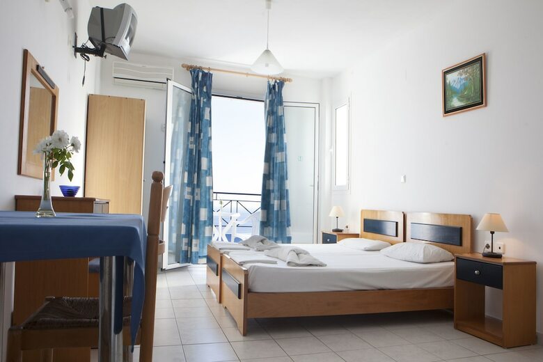 Casa de Blue Studios & Apartments