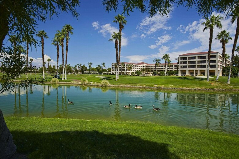 Doubletree By Hilton Hotel Golf Resort Palm Springs