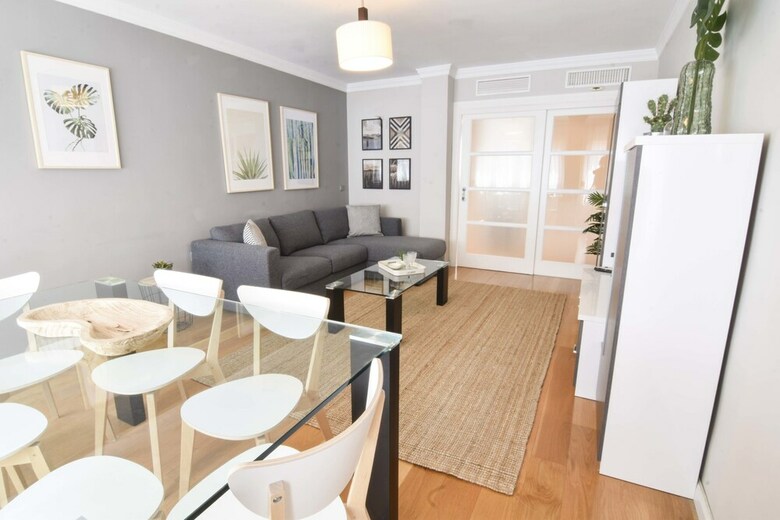 Apartamentos Letmalaga Cremades Duke
