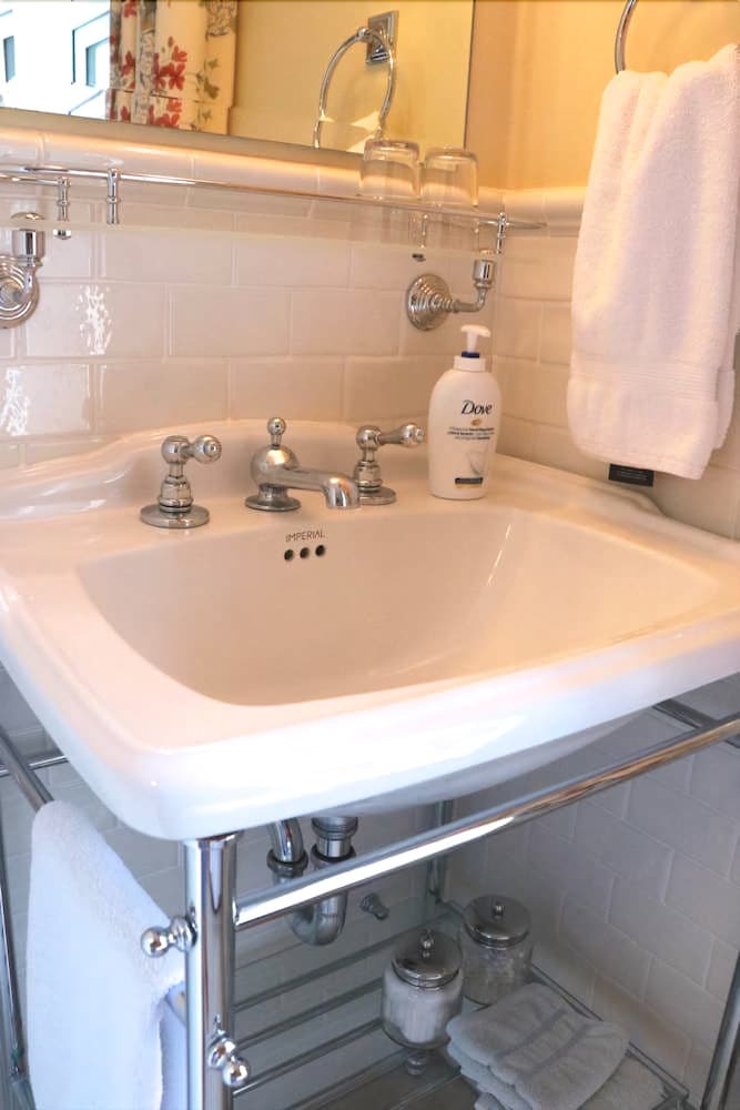 Stoneborough House Bed And Breakfast