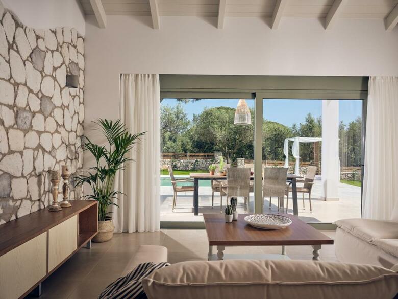 Gerakas Luxury Villas
