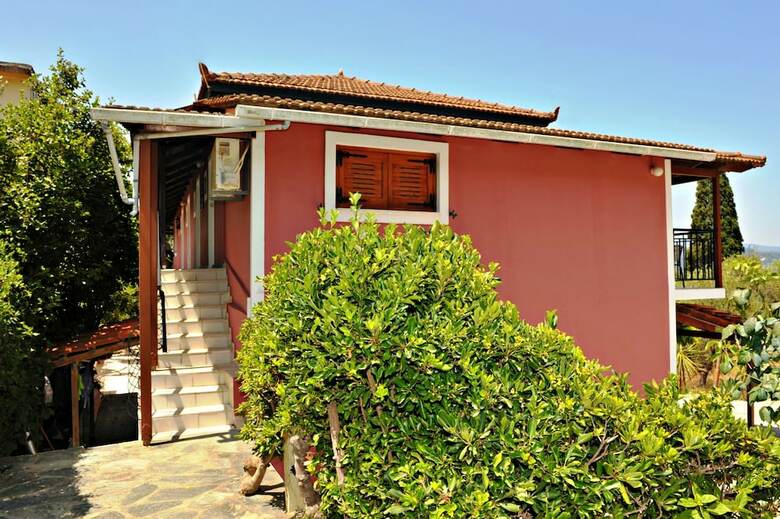 Hotel Studios Dimitris Giatras