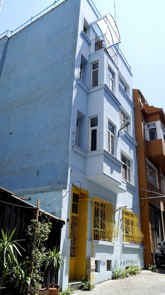 Hostal Windrose Hostel