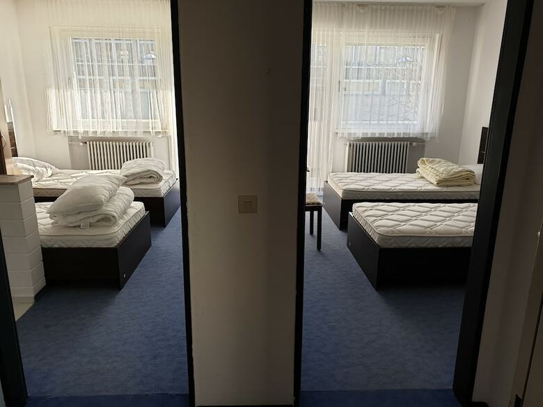 Hostal G�steh�user Neue Birken