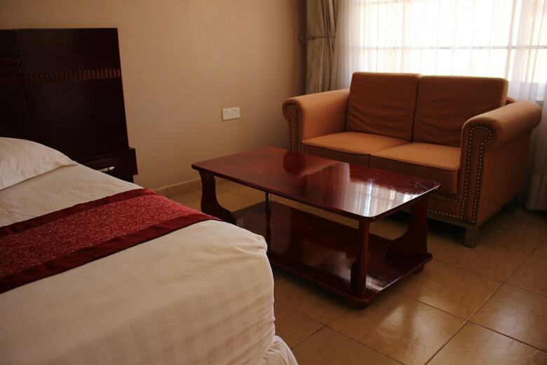 Hotel Golden Pillow Choma