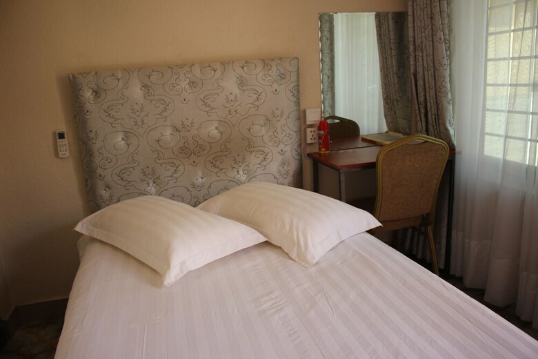 Hotel Golden Pillow Choma