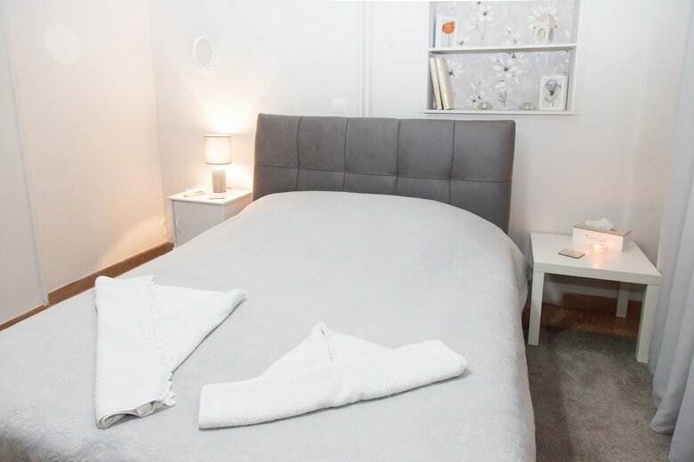 Fabulous Apartment Across Flisvos