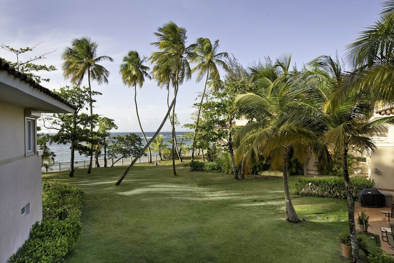Villa Dorado Beach Cottages 14