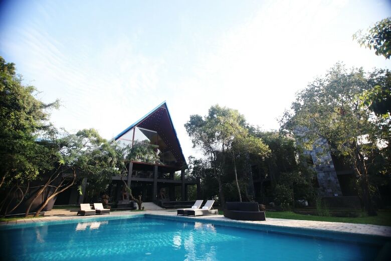 Aswadduma Hotel