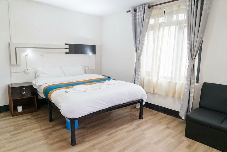 Hotel 32 Steps Hostel