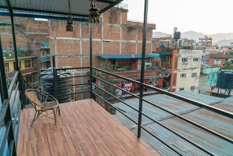 Hotel 32 Steps Hostel