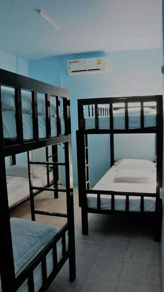 Hostal Blue House Hua Lamphong - Hostel
