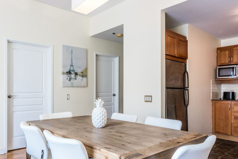 Airy Downtown Apartments By Nuage