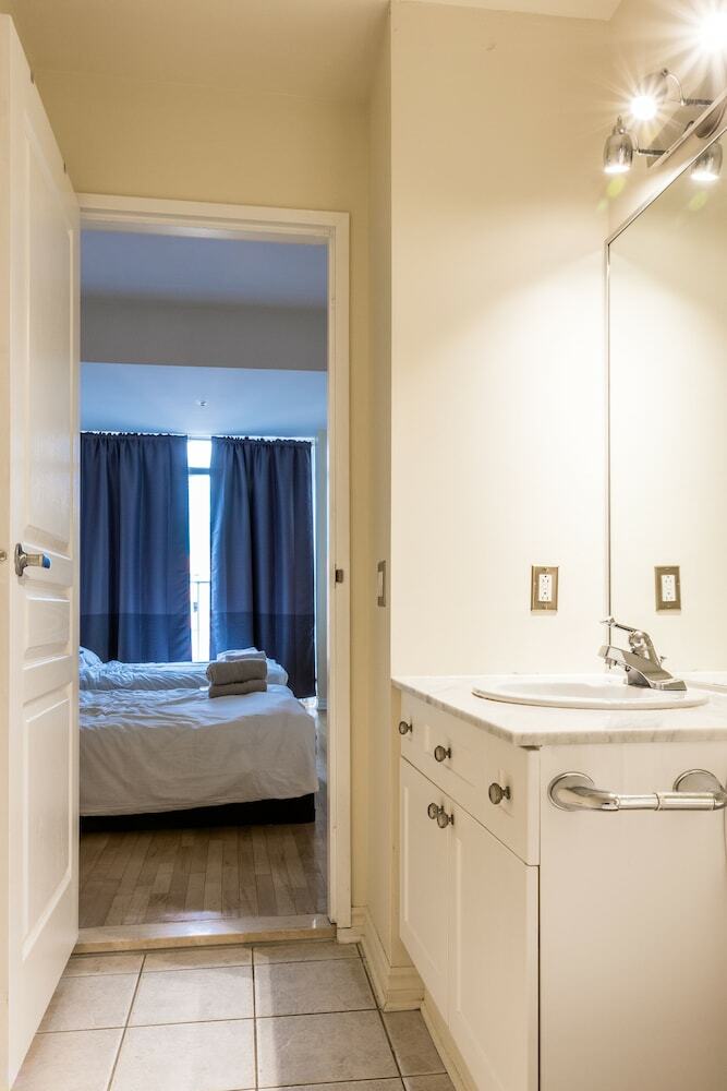 Airy Downtown Apartments By Nuage