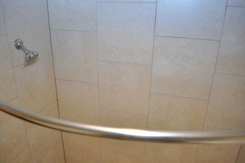 Evergreen Hotel & Suites