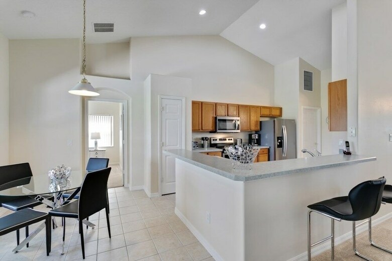 4br Pool Home In Orange Tree By Shv