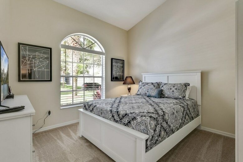 4br Pool Home In Orange Tree By Shv