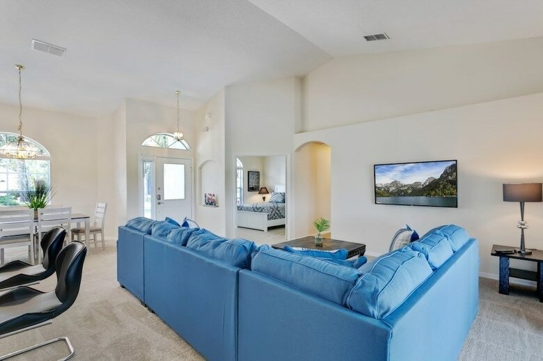 4br Pool Home In Orange Tree By Shv