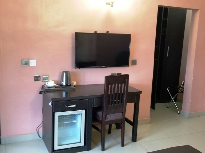Nandas Hotel
