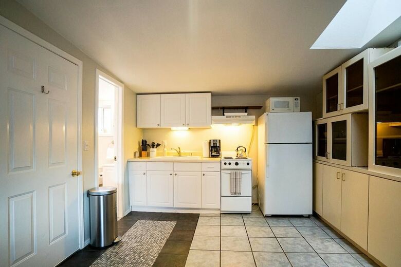 Apartamentos Sophisticated City Escape Close To Du