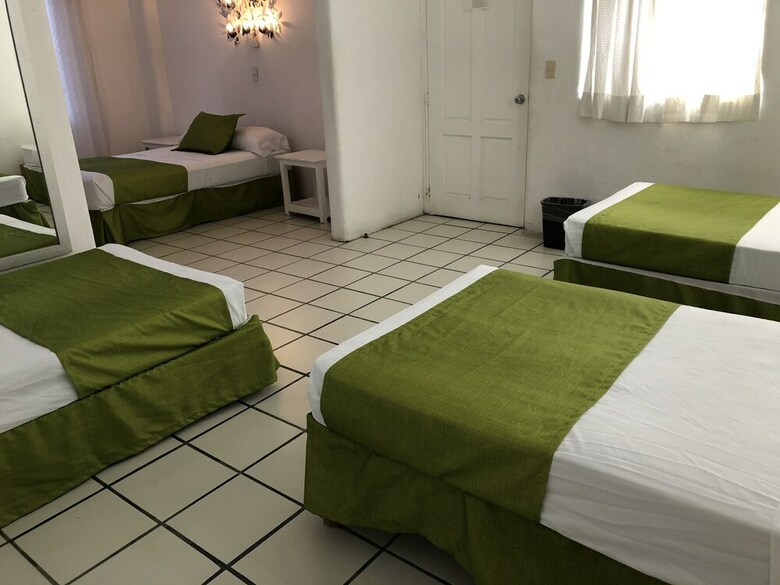 Hostal Casa Mexicana La Reyna