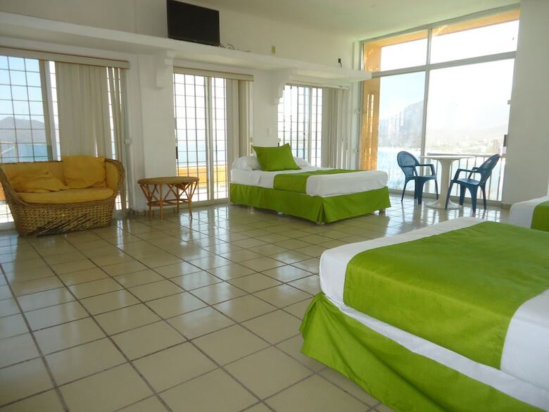 Hostal Casa Mexicana La Reyna