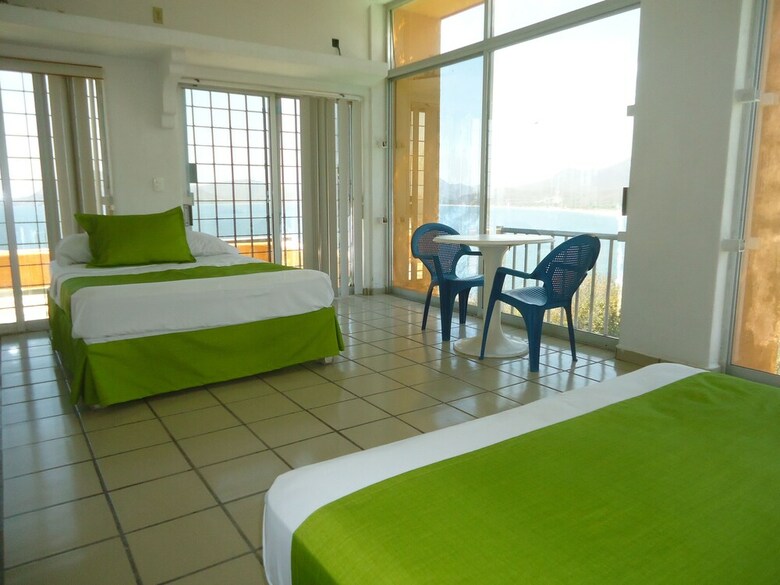 Hostal Casa Mexicana La Reyna