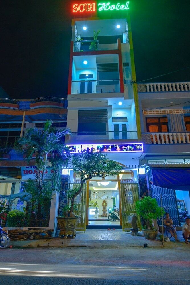 So Ri Hotel