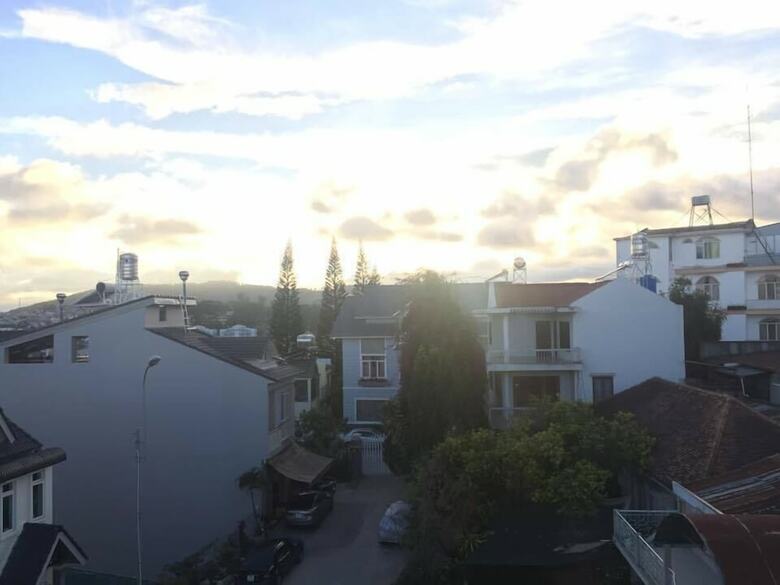 Trung Nhan Hotel