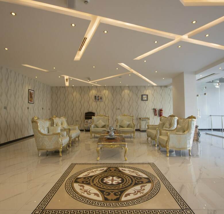Aparthotel Home Station Hotel