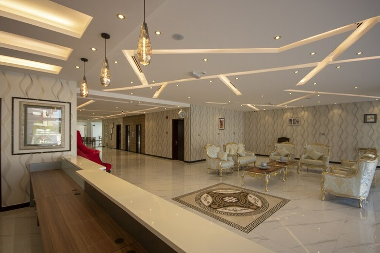 Aparthotel Home Station Hotel