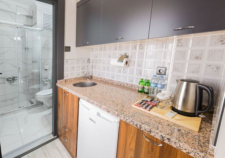 Hotel Azra Suite Otel