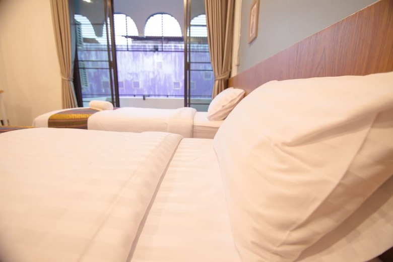 Hotel Suree House